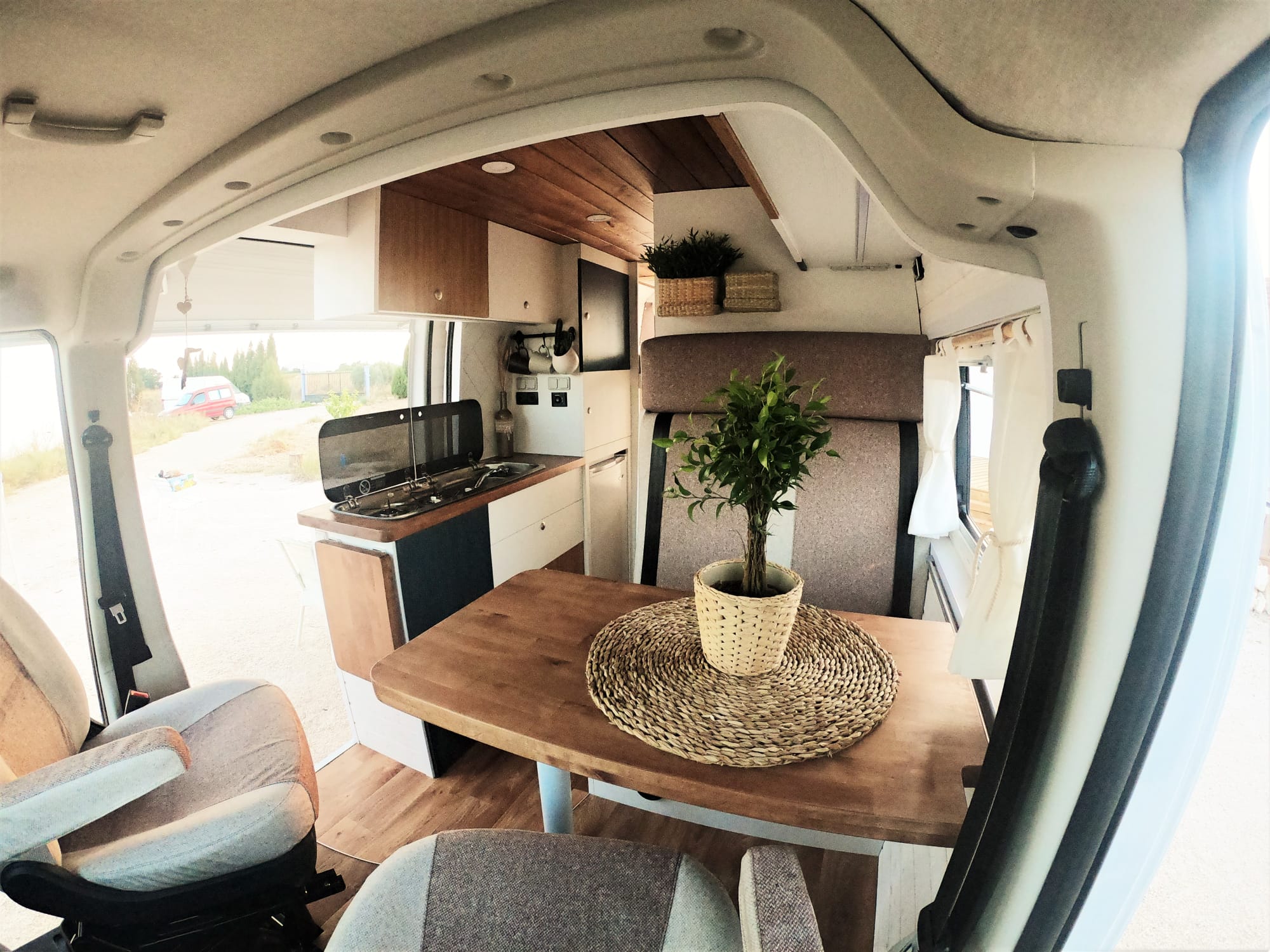 Professioneller Camper Innenausbau